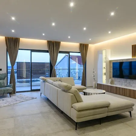 Luxury Adriatica-*heated Pool-sauna-jacuzzi* Willa *