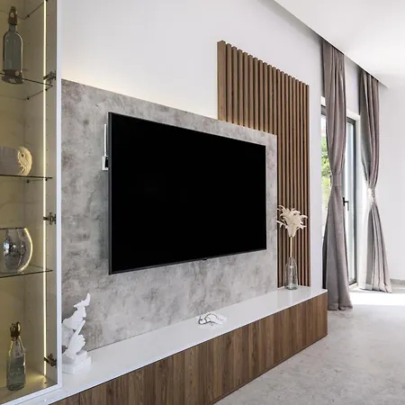 Luxury Adriatica-*heated Pool-sauna-jacuzzi* Трогир