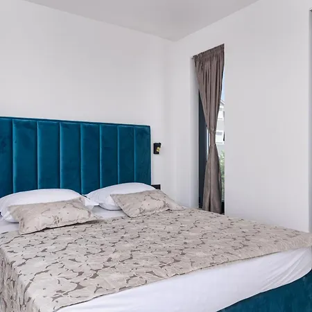 Luxury Adriatica-*heated Pool-sauna-jacuzzi* *