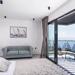 Luxury Adriatica-*heated Pool-sauna-jacuzzi* Villa Trogir