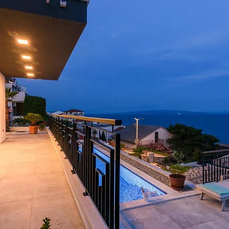 Luxury Adriatica-*heated Pool-sauna-jacuzzi* Trogir