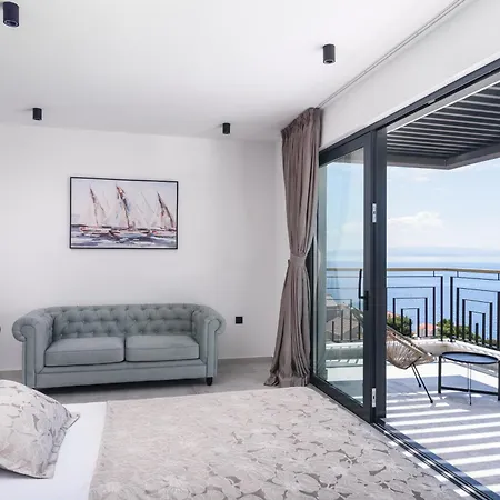 Luxury Adriatica-*heated Pool-sauna-jacuzzi* Villa Trogir