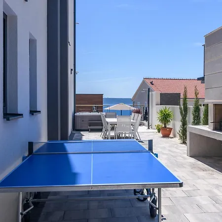Luxury Adriatica-*heated Pool-sauna-jacuzzi* Villa Trogir
