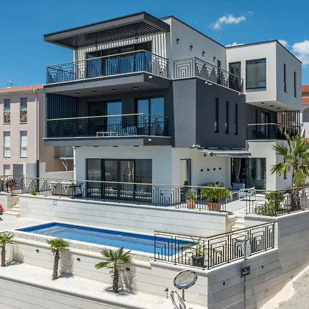 Villa Luxury Adriatica-*heated Pool-sauna-jacuzzi* Trogir