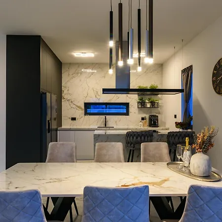 Luxury Adriatica-*heated Pool-sauna-jacuzzi*